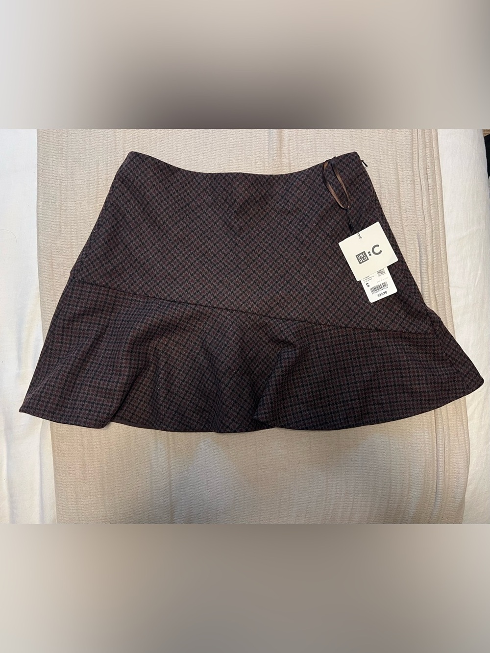 NWT UNIQLO Checked Flare Skort
